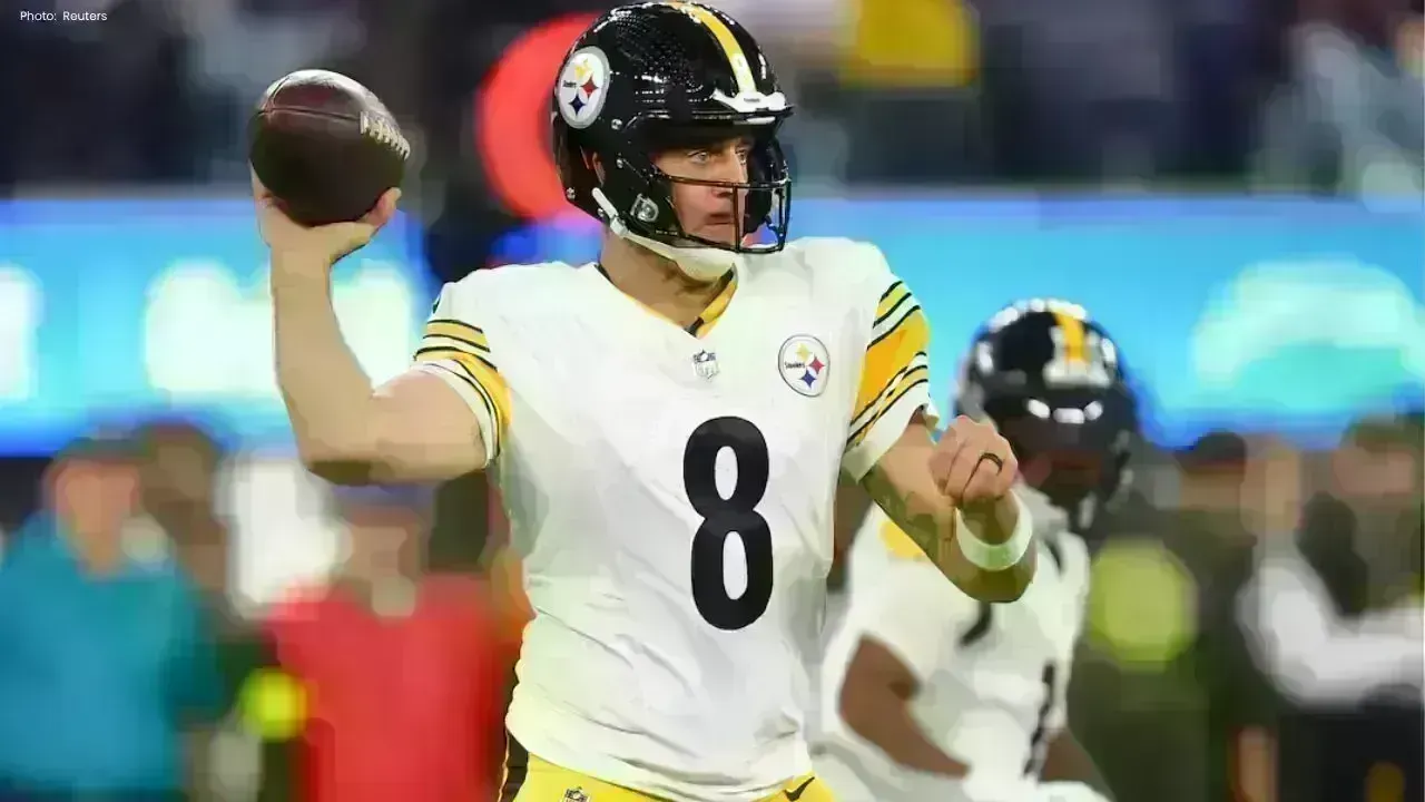 Rodgers Powers Steelers Past Dolphins, Miami's Playoff Dreams Dashed