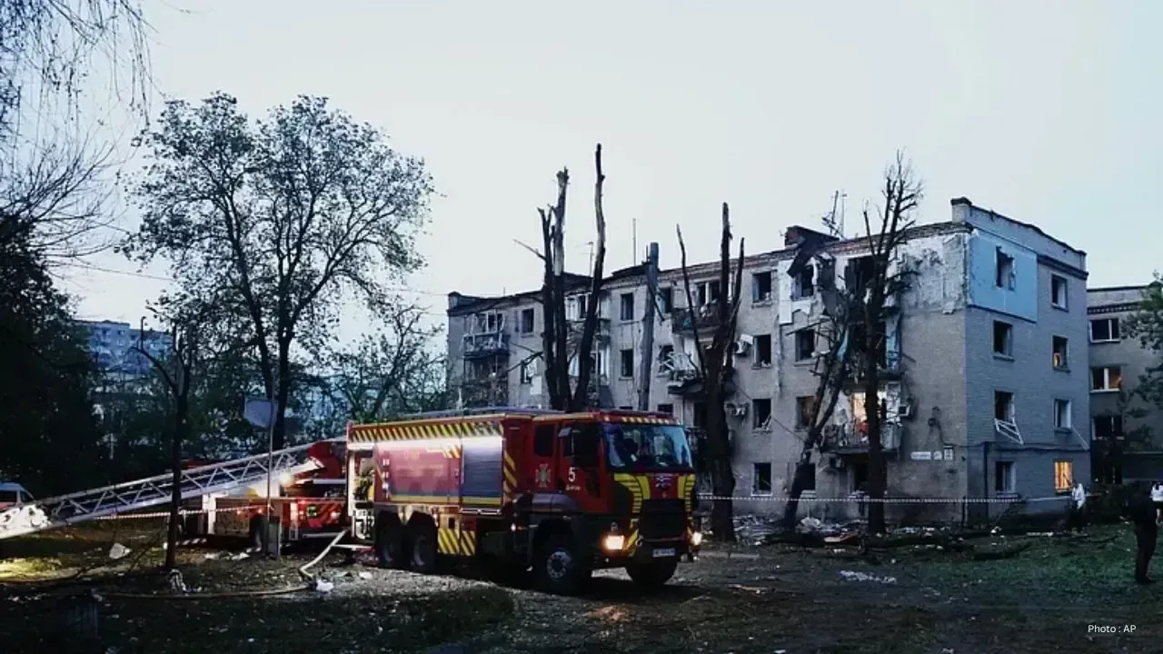 Escalation of Russian Air Strikes Targets Eight Ukrainian Regions