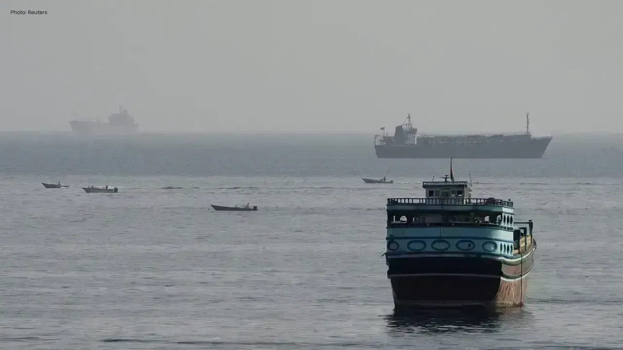 US-Iran Talks Disputed as Hormuz Shipping Risks Continue