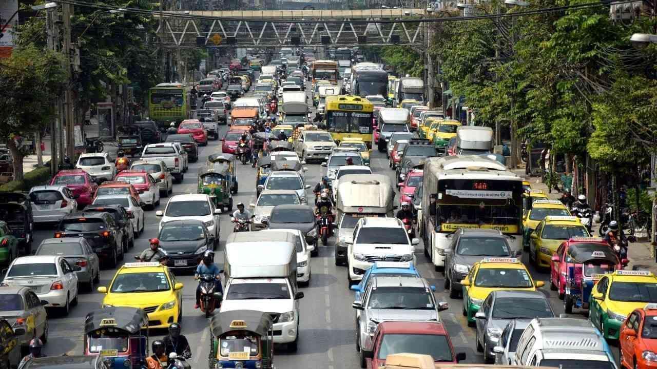 Dubai & Sharjah Traffic Woes: 90% Residents Affected