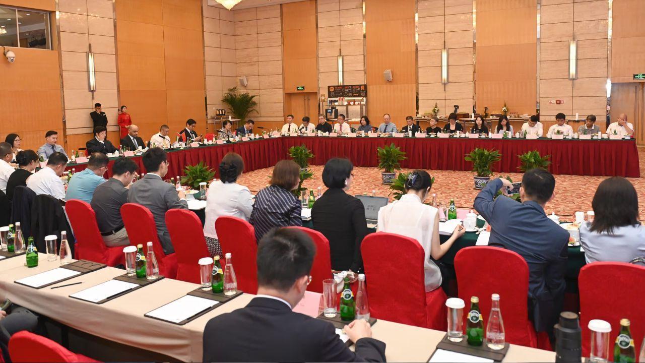 Dubai, China Sign Deal to Boost Tech and Industry Ties