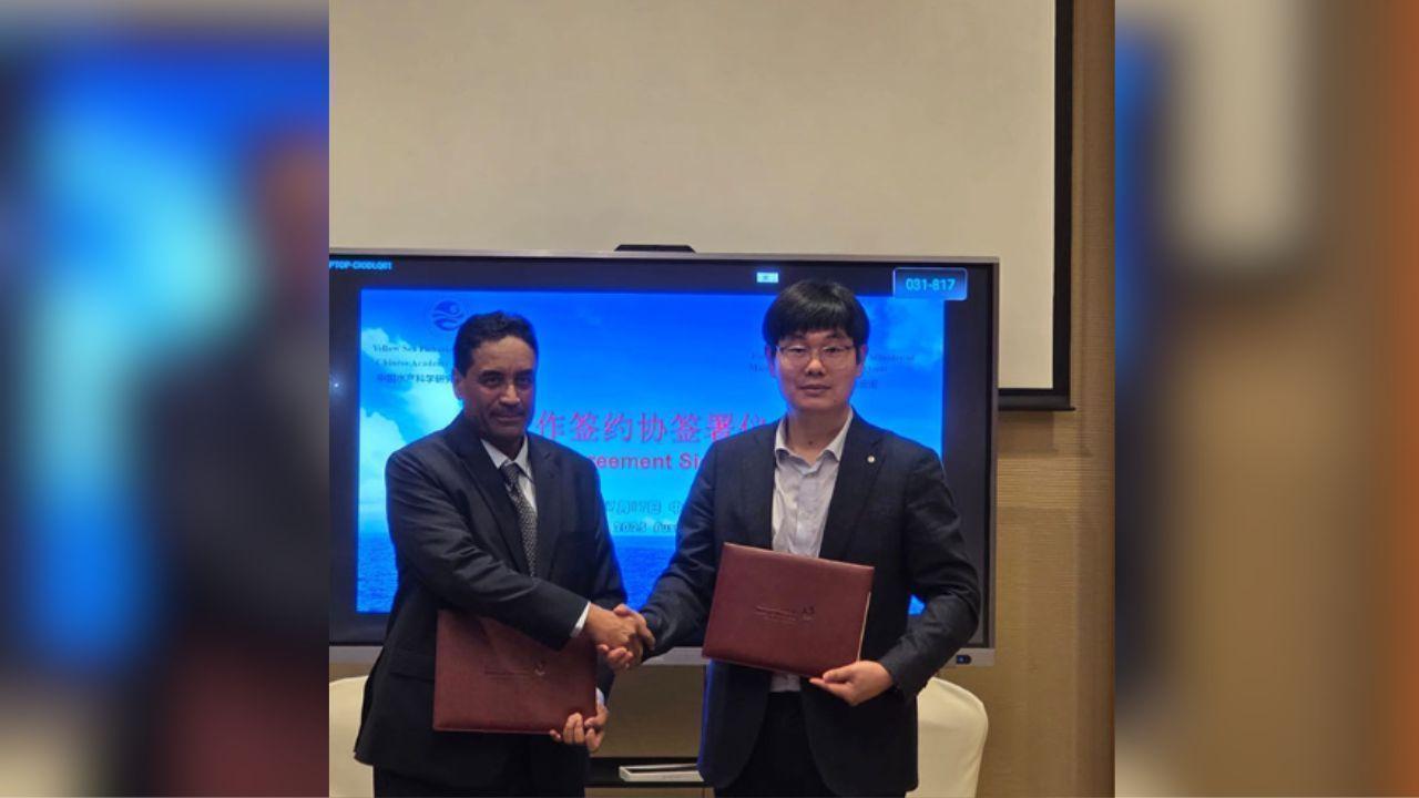 Ministry of Municipality Signs Deal at Fisheries Conference