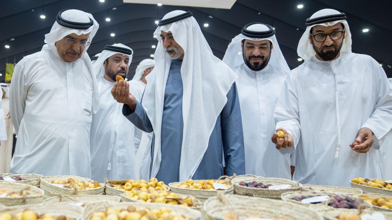 Sheikh Nahyan Visits Liwa Date Festival to Support Agriculture