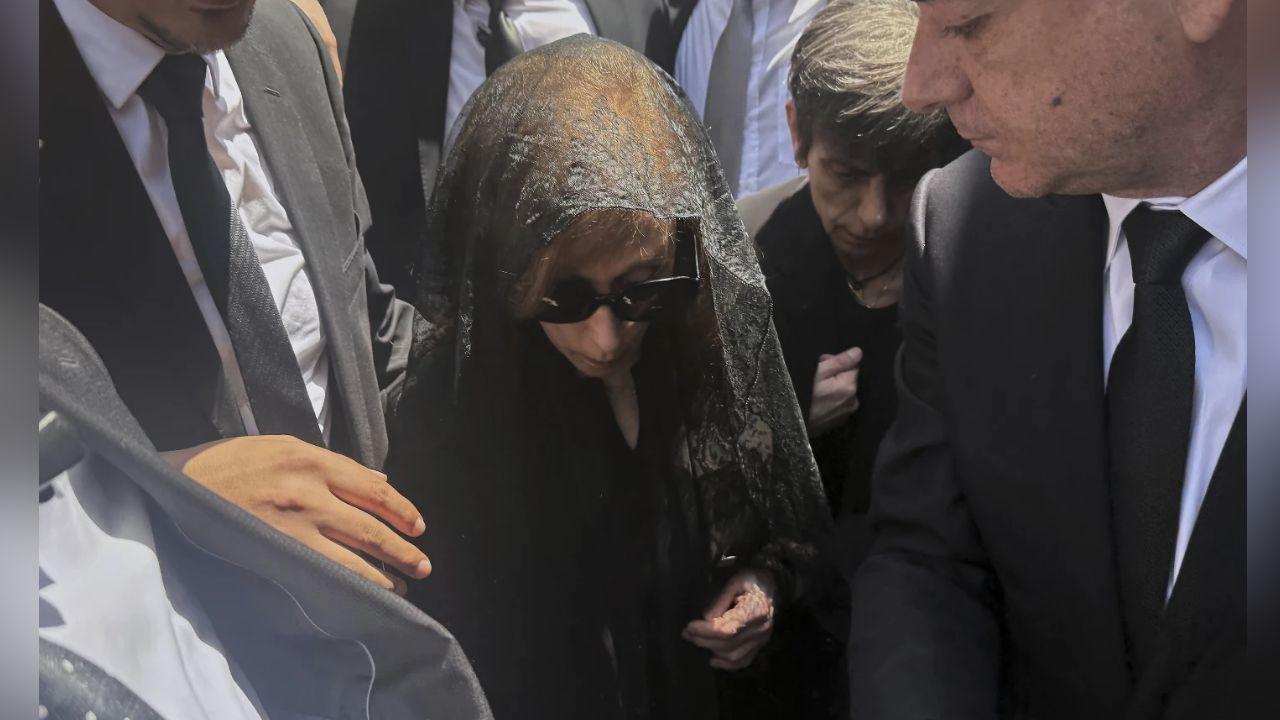 Fayrouz Makes Rare Appearance at Son Ziad Rahbani’s Funeral