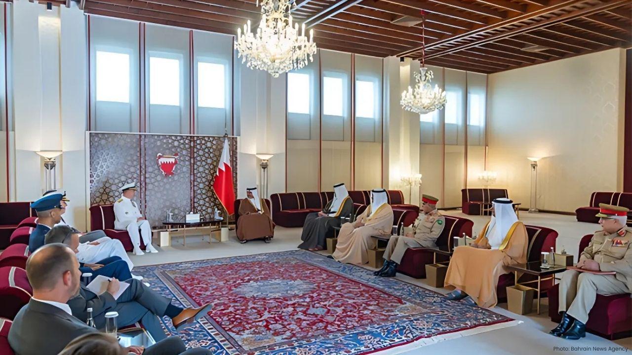 Bahrain Deputy King Meets US CENTCOM Commander to Strengthen Ties