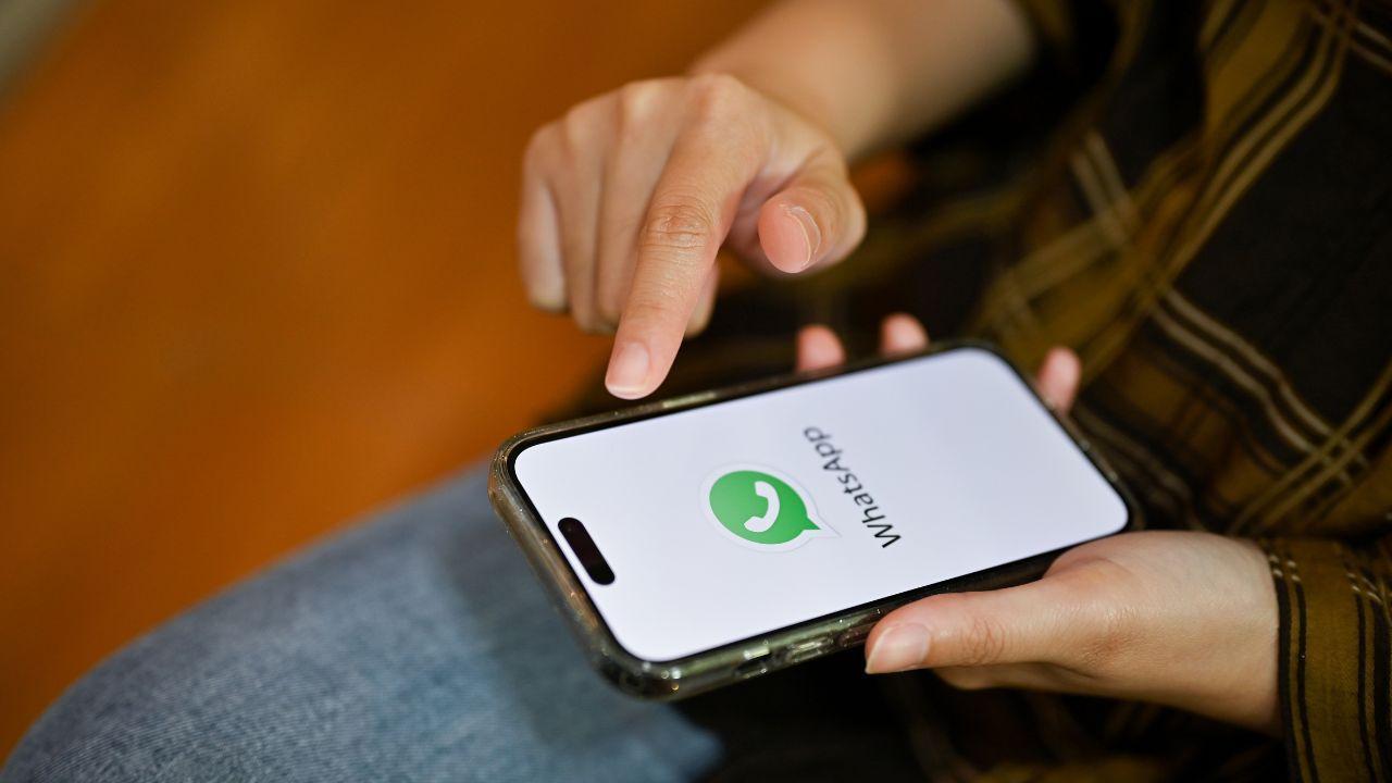 WhatsApp Introduces AI Writing Help Feature For Smarter Messaging