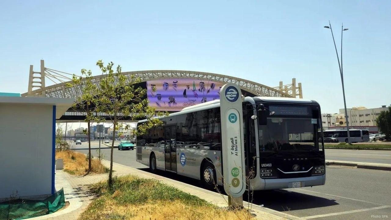 New Jeddah Bus Route Improves Travel To King Abdullah Stadium