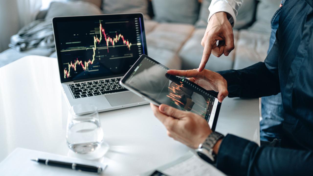 Global Trade Trends: How Businesses Are Navigating the Modern Marketplace