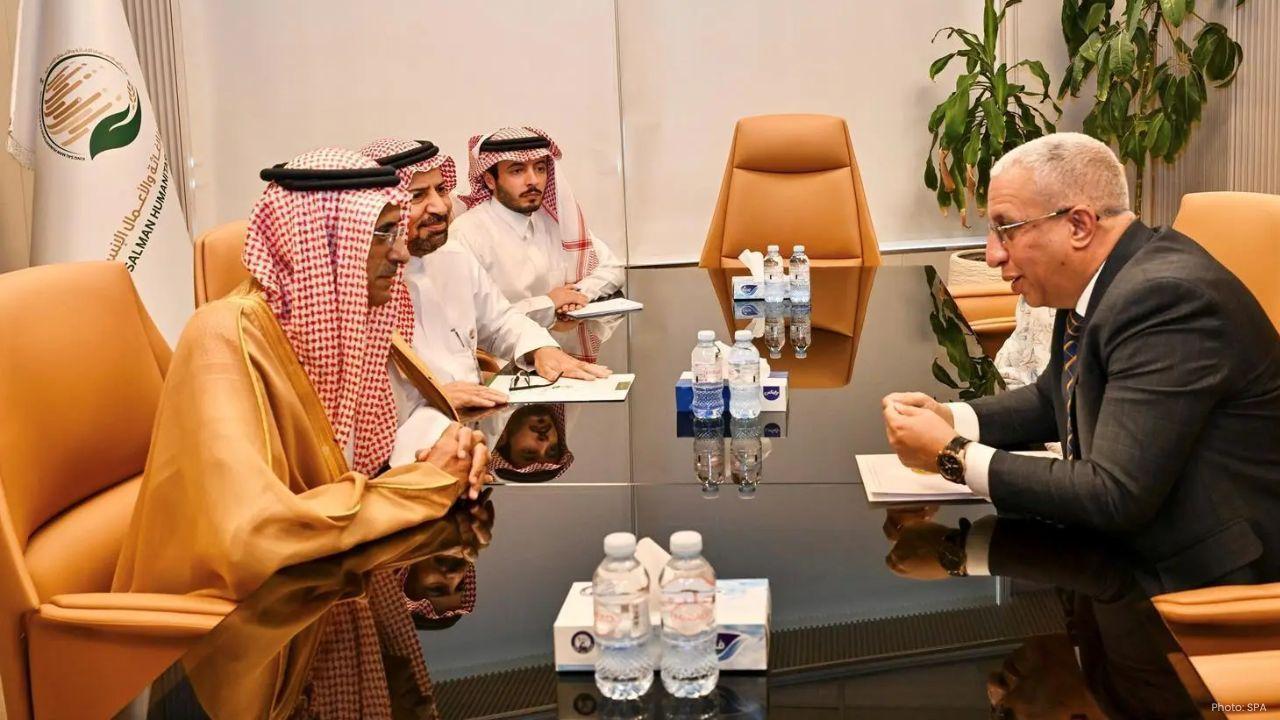KSrelief Meets Mauritanian Envoy To Boost Humanitarian Efforts