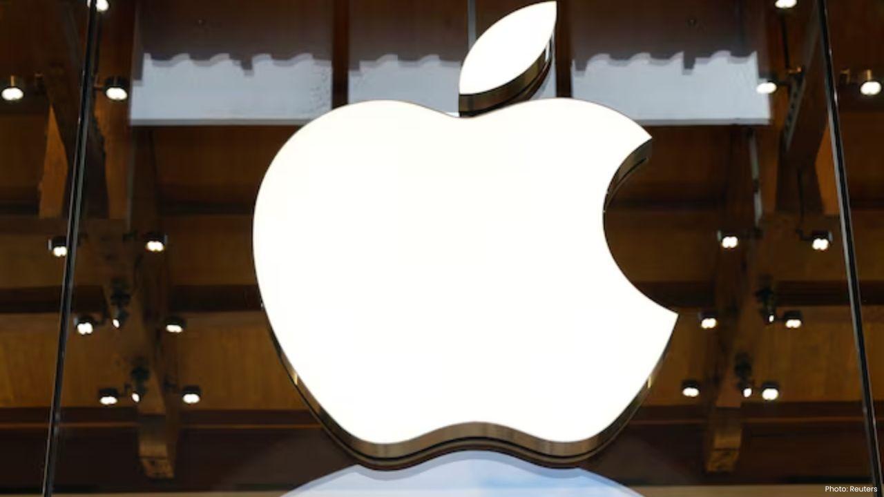 Apple AI Leader Robby Walker To Leave Amid Industry Shifts