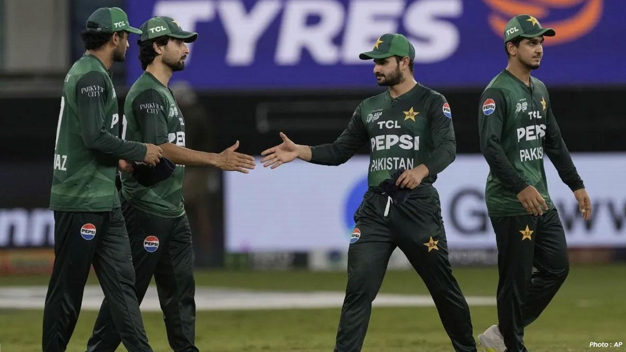 Pakistan Beat UAE By 41 Runs To Enter Asia Cup Super Four