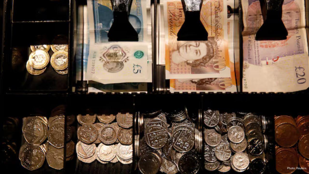Pound Sterling Weakens After UK Business Activity Slows