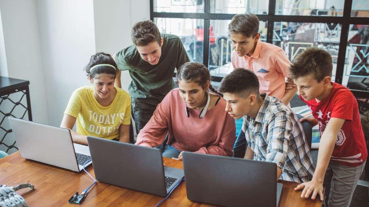 From Soft Skills to Smart Skills: The Rise of AI in Emotional Intelligence Development