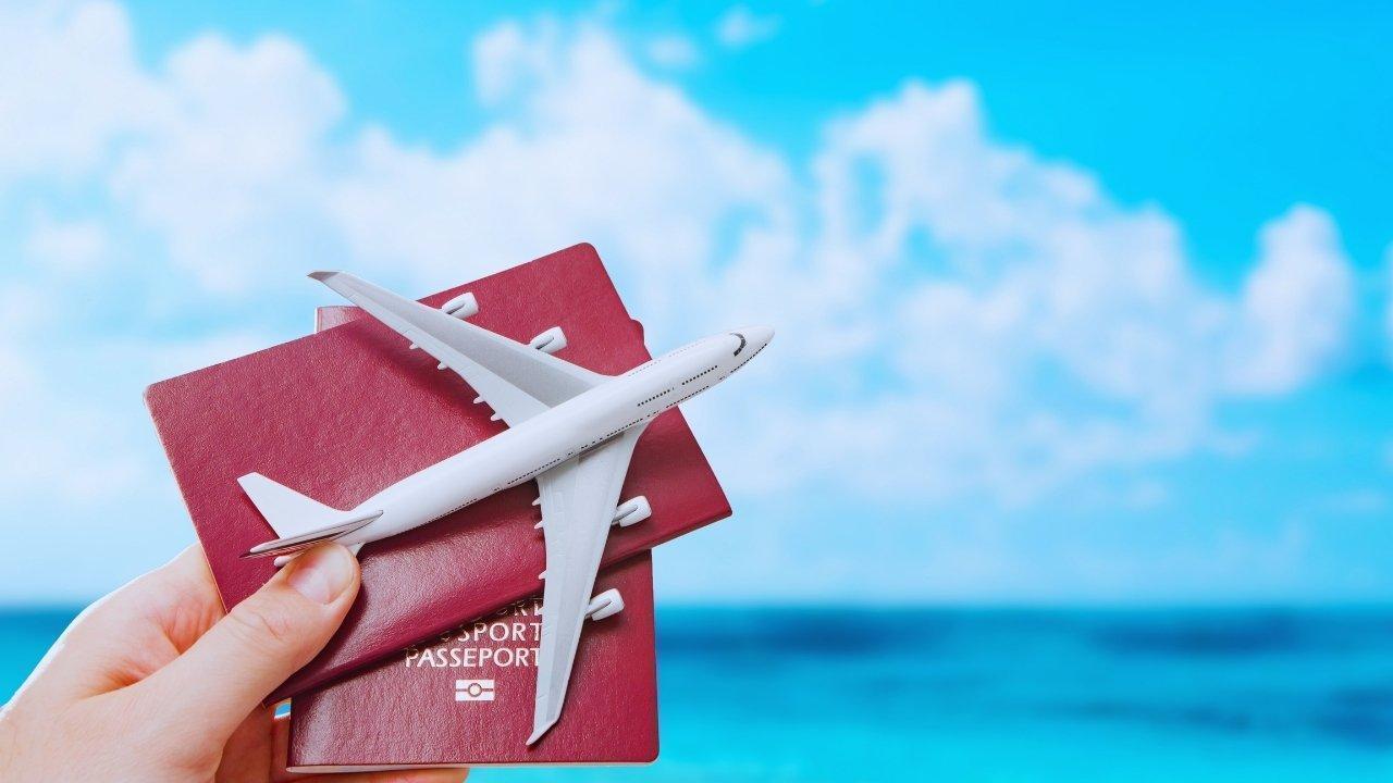 12 Travel Hacks That Still Save Time and Money This Season