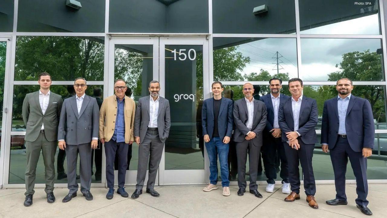 Minister Alswaha Meets Groq CEO to Boost AI Ecosystem