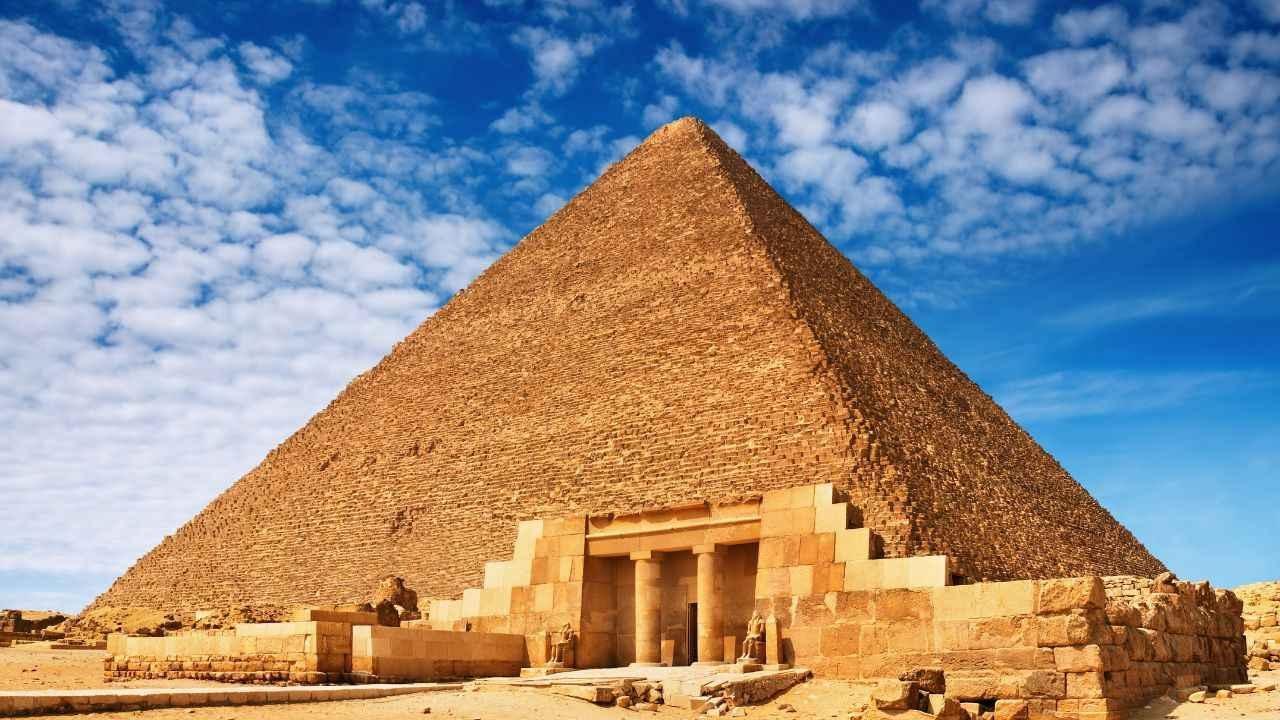 Unveiling the Pyramids: The Ingenious Craft of Ancient Builders