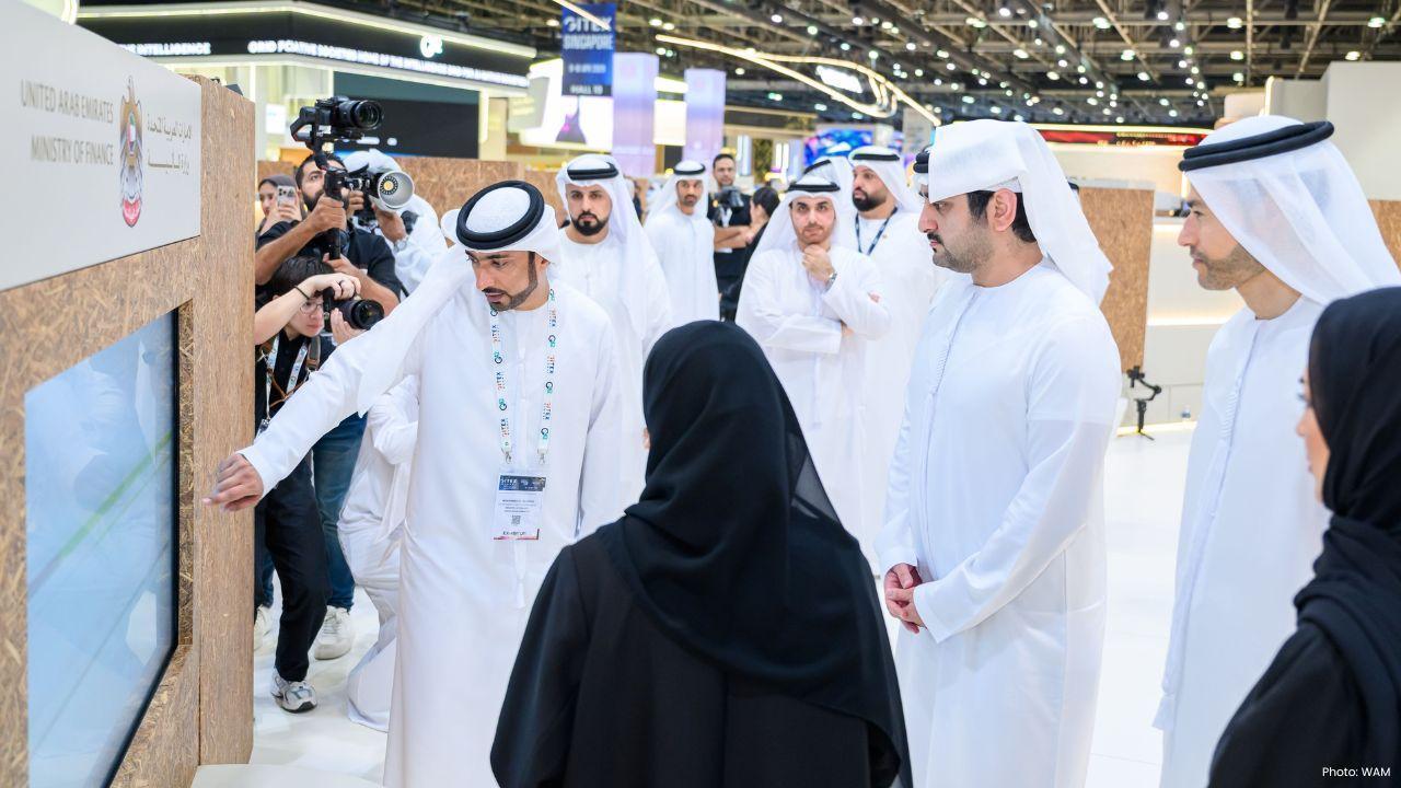 Sheikh Maktoum Visits Ministry of Finance at GITEX GLOBAL 2025