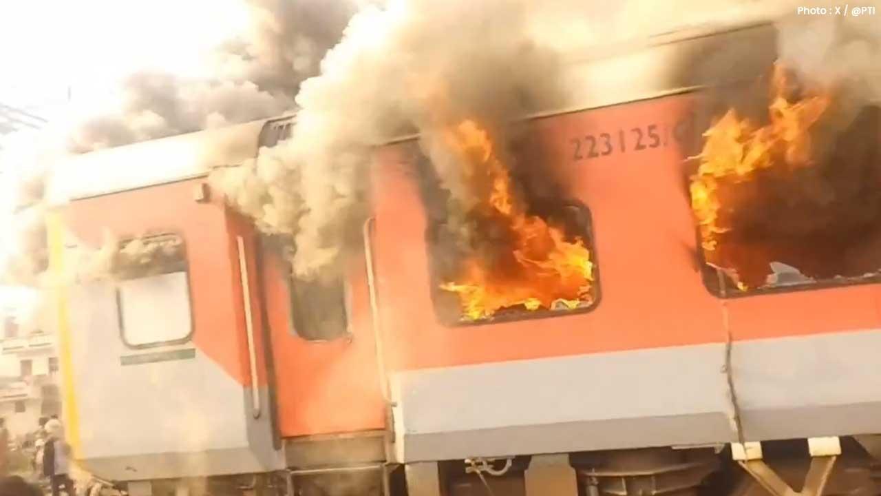 Passengers Unharmed in Amritsar–Saharsa Garib Rath Express Blaze