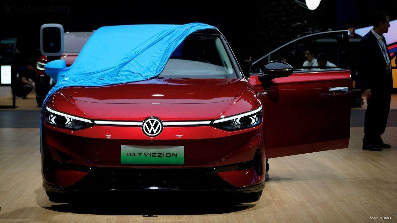 Volkswagen Alerts on Production Risks from China-Nexperia Dispute