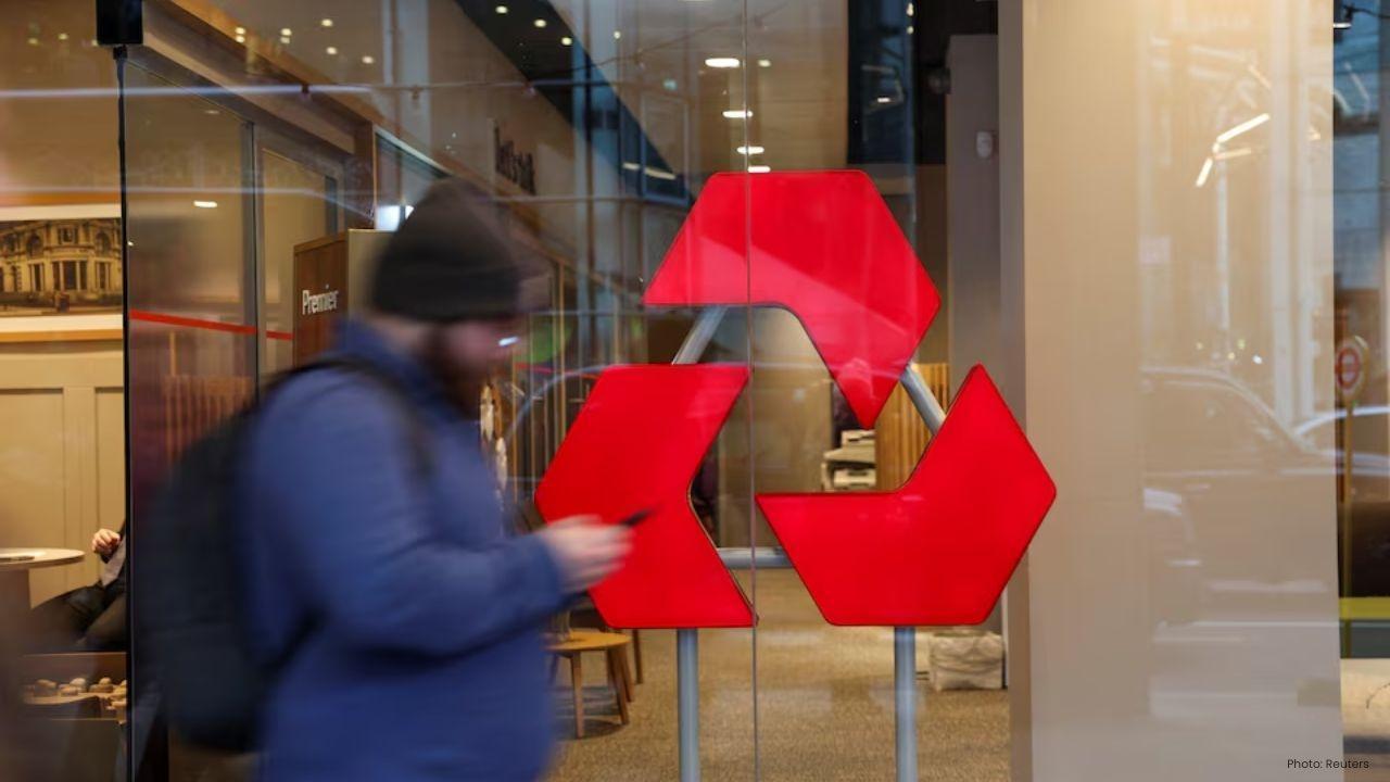 NatWest Sees 30% Profit Surge in Q3, Shares Reach 15-Year Peak