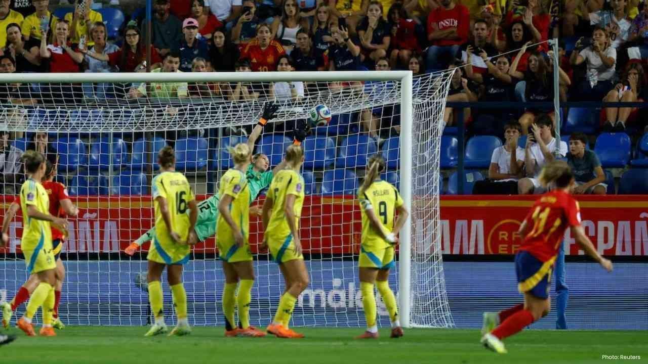 Spain Overwhelms Sweden 4-0 in Nations League Semi-Final Spain Overwhelms Sweden 4-0 in Nations League Semi-Final