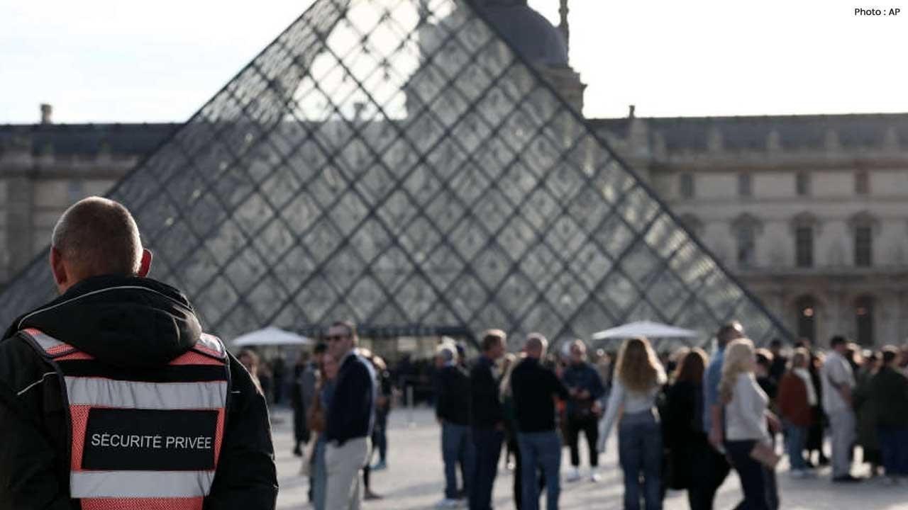 Louvre Safeguards Crown Jewels at Bank of France Following Brazen Theft