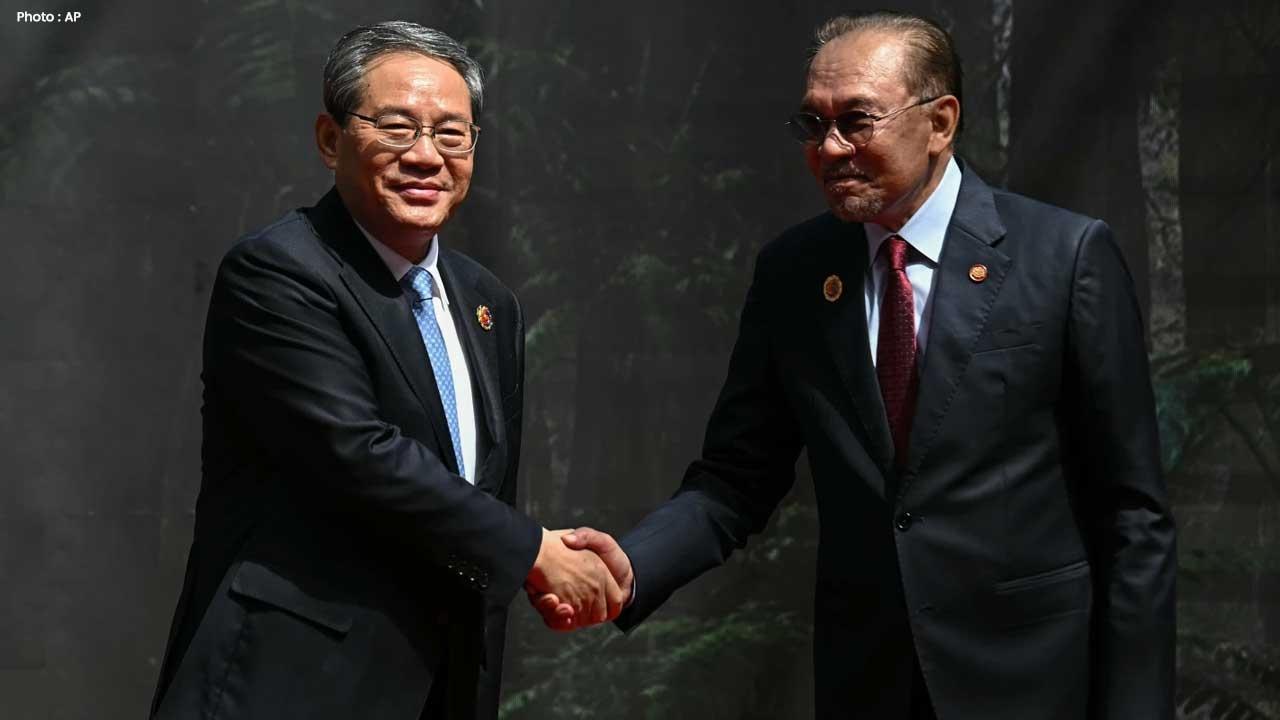 Anwar Ibrahim Urges Dialogue and Restraint at East Asia Summit Anwar Ibrahim Urges Dialogue and Restraint at East Asia Summit