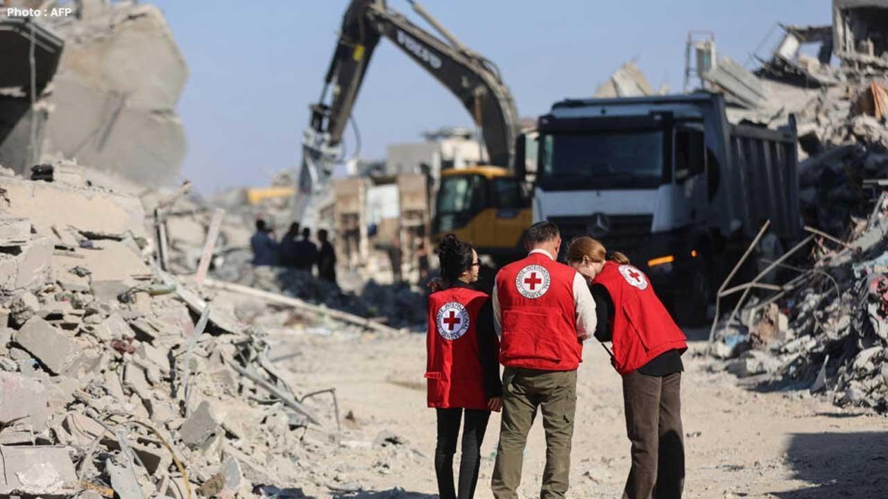 Hamas Hands Over Remains of Israeli Captive During Truce