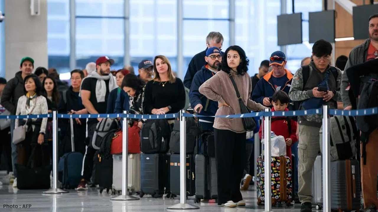 US Shutdown Enters 36th Day, Services and Travel Impacted
