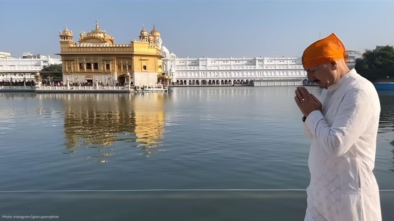 Anupam Kher Visits Golden Temple to Mark Guru Nanak Jayanti
