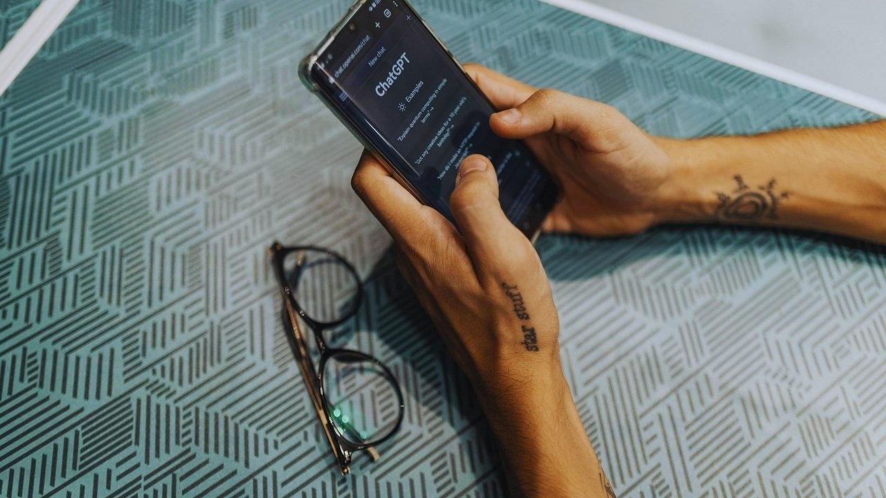 The Rise of On-Device AI: Transforming Mobile Experience