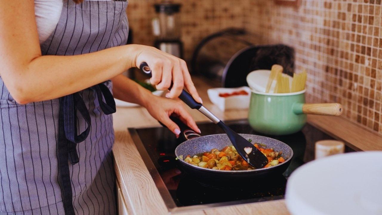 Efficient Solo Cooking: Mastering Portions & Minimizing Waste