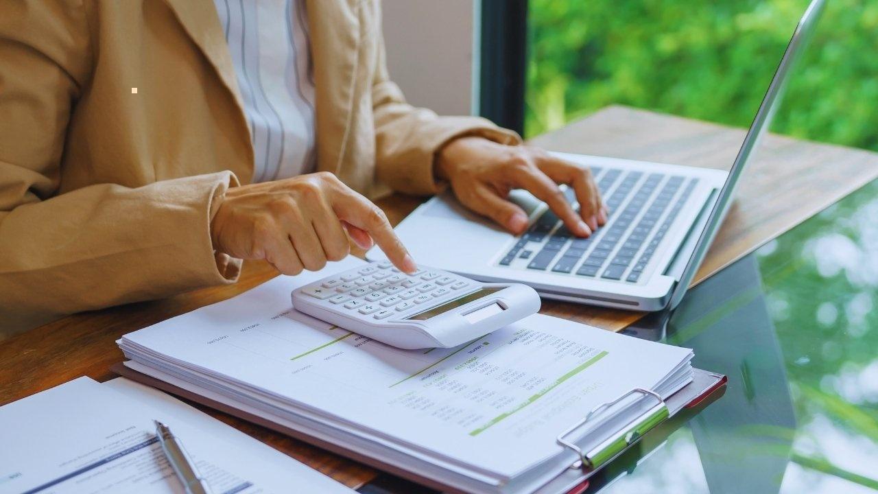 Smart Money Management: Essential Monthly Financial Check-Ins