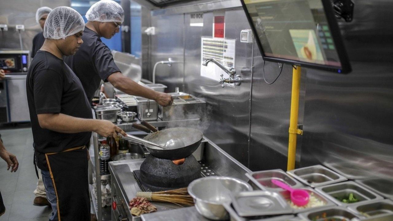 Cloud Kitchens Revolutionizing Affordable Meals in India's Smaller Cities