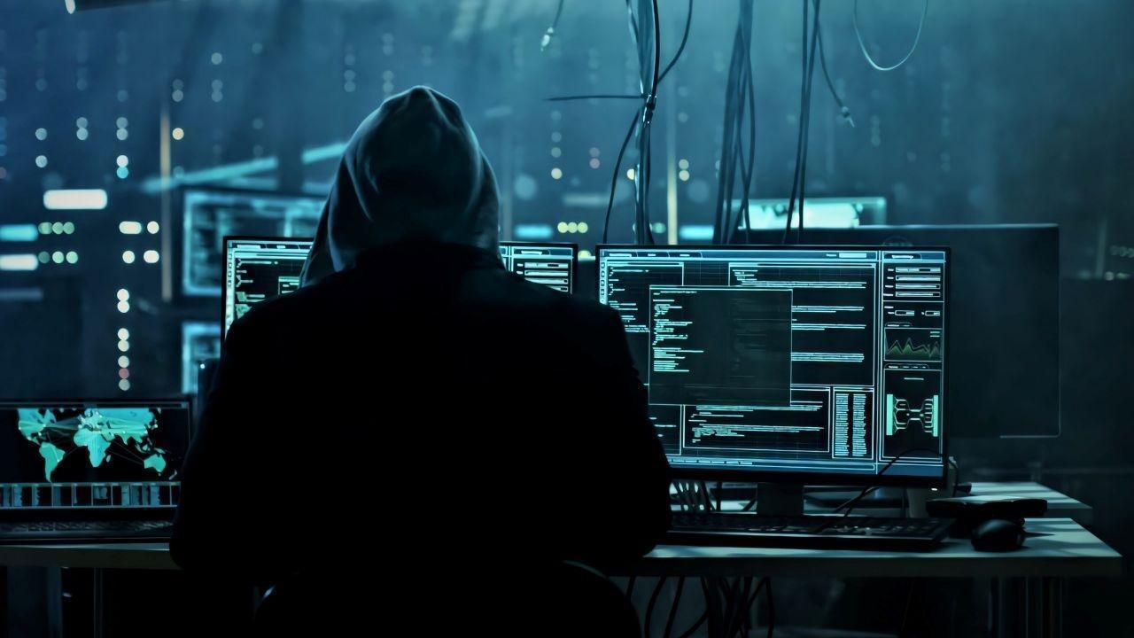 AI Cyberattack Thwarted: Claude AI's Role Exposed by Chinese Hackers