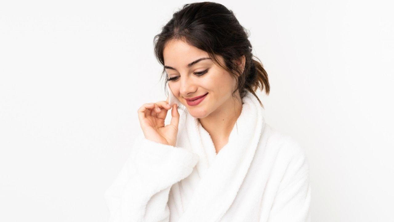 Embrace Skinimalism: Achieve Clear and Healthy Skin with Just Three Steps