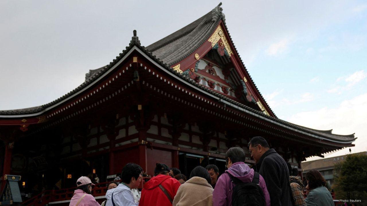 Japan's Tourism Industry Struggles as Chinese Travel Ban Takes Effect