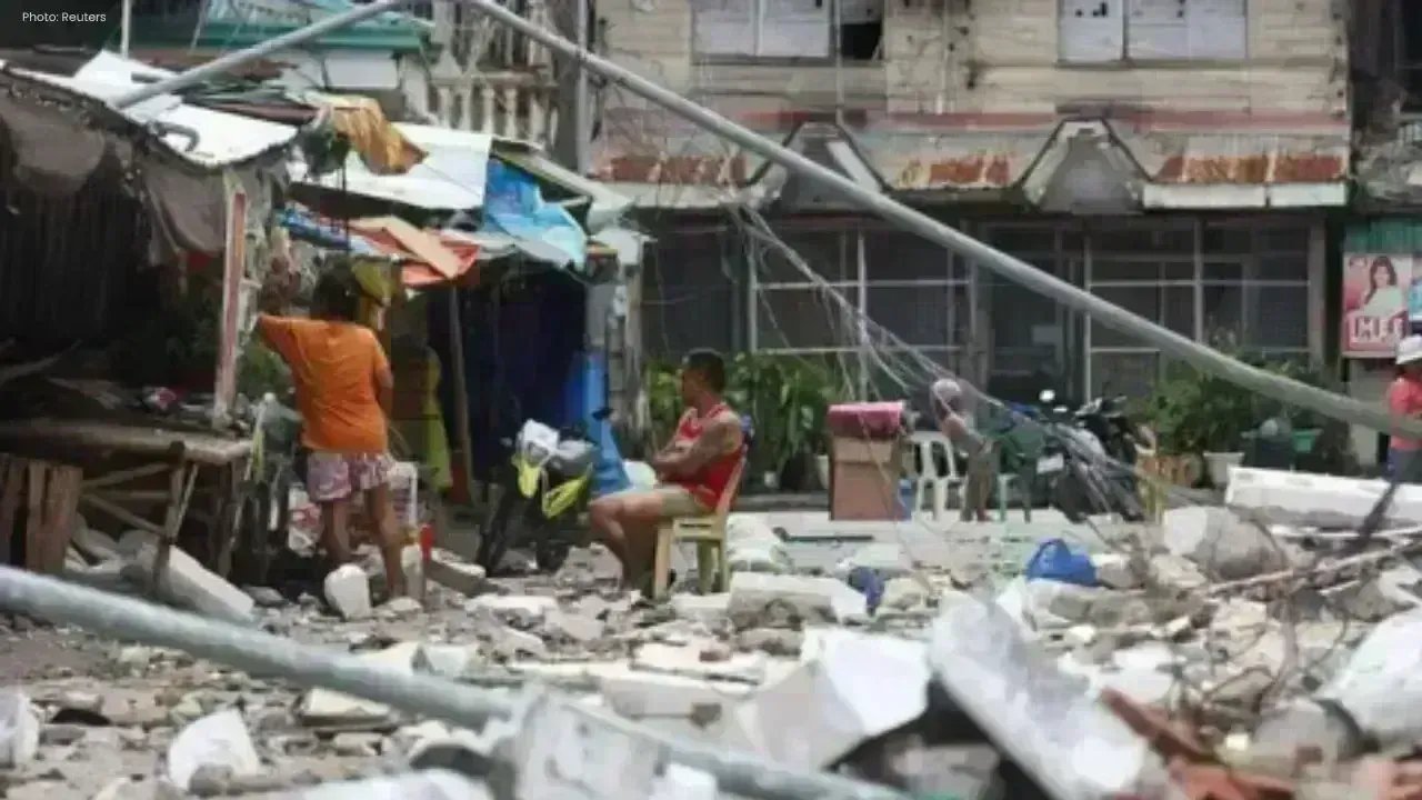 Bangladesh Struggles as Earthquake Casualties Increase