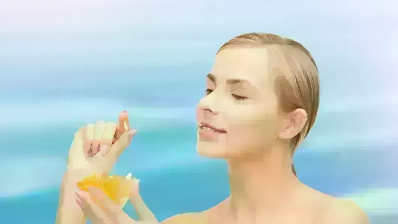 Transform Your Skin Overnight with Vitamin E: A Simple Bedtime Routine