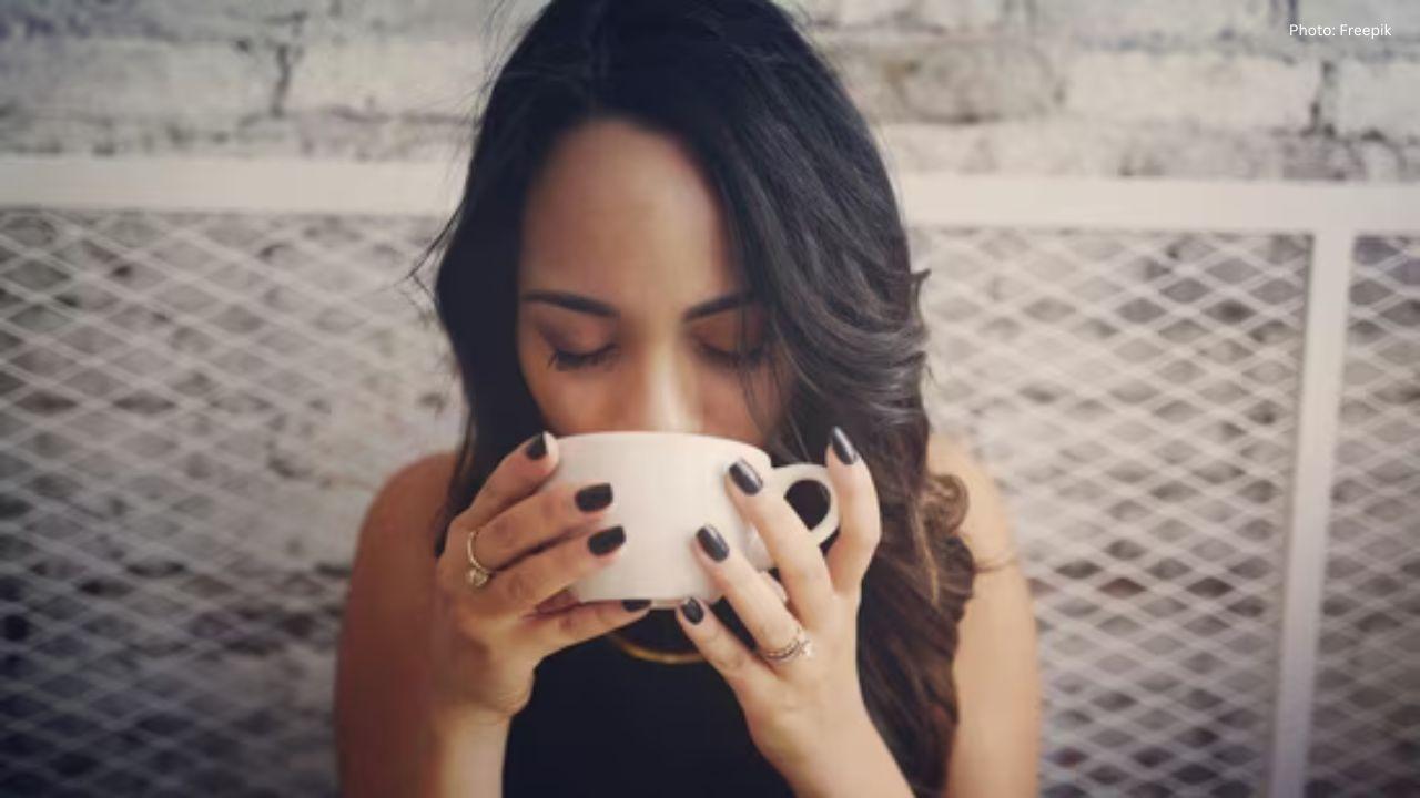 Surgeon from AIIMS Warns Excessive Winter Caffeine Can Harm Joints