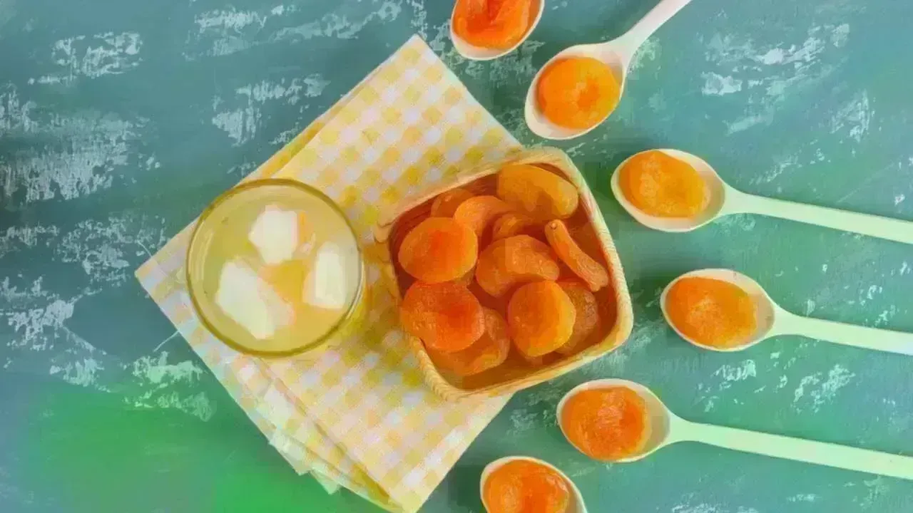 Dried Apricots in Winter: Health Benefits and Precautions