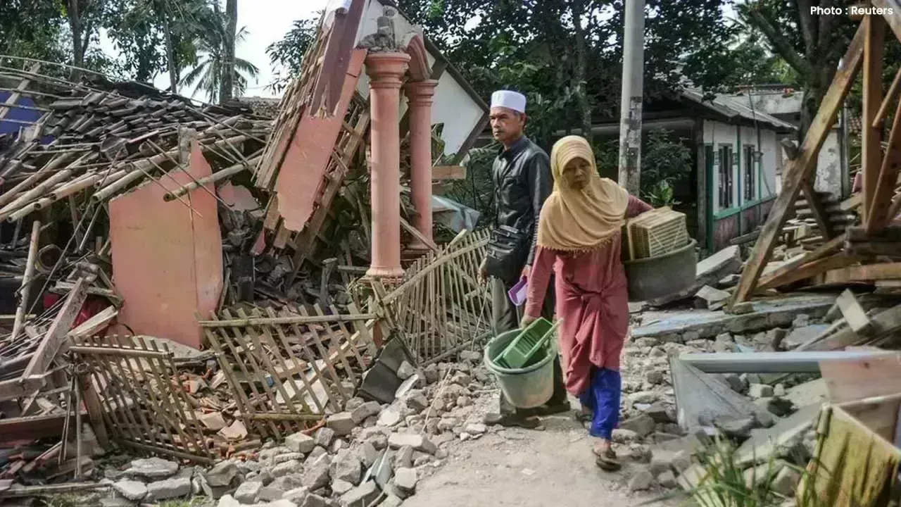 6.3-Magnitude Earthquake Hits Indonesia During Flood Crisis