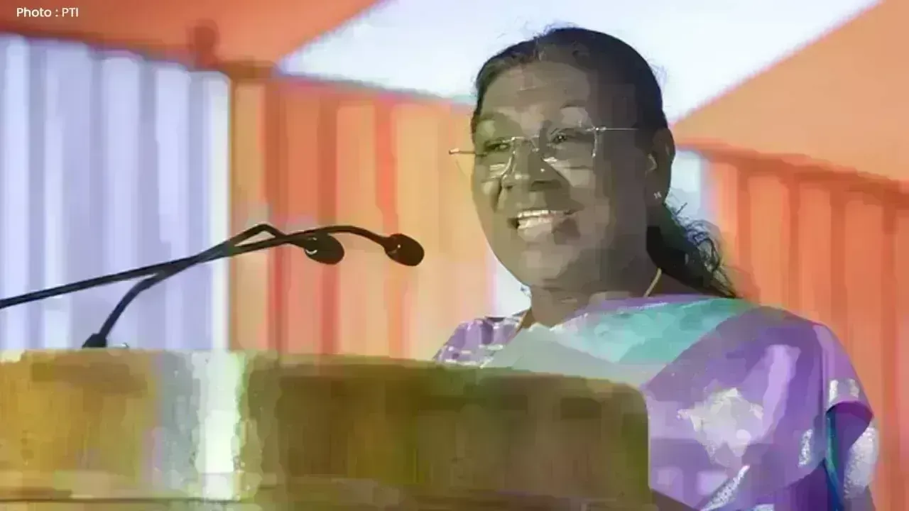 President Droupadi Murmu Speaks to Odisha Assembly, Promotes State Growth