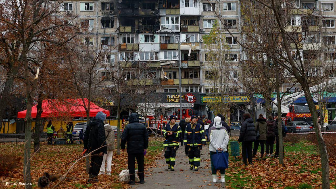 Deadly Russian Assault Claims Three Lives in Ukraine