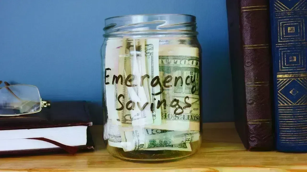 Establishing an Emergency Fund in a Year: A Guide for Tight Budgets