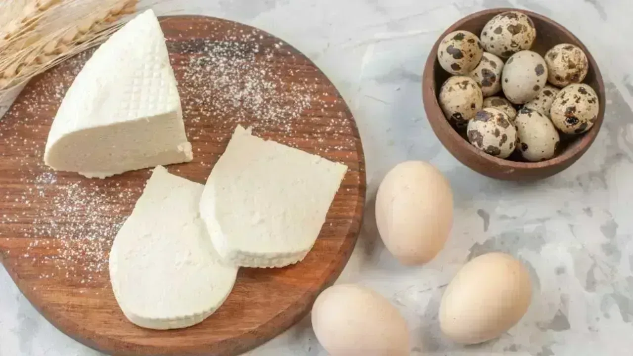 Egg vs. Paneer: A Simple Guide to Choose the Healthier Option
