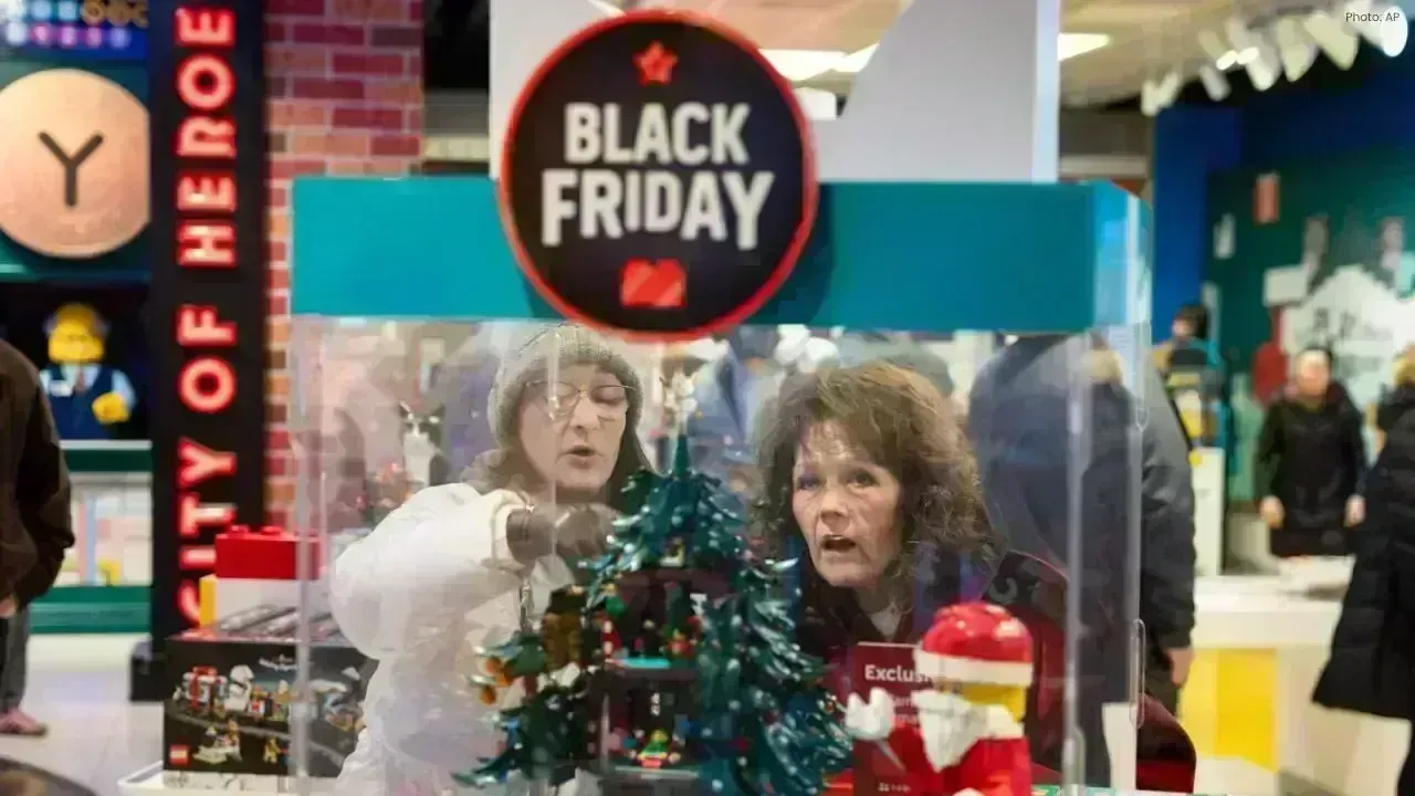 Shoppers Turn Out for Black Friday Amid Economic Concerns
