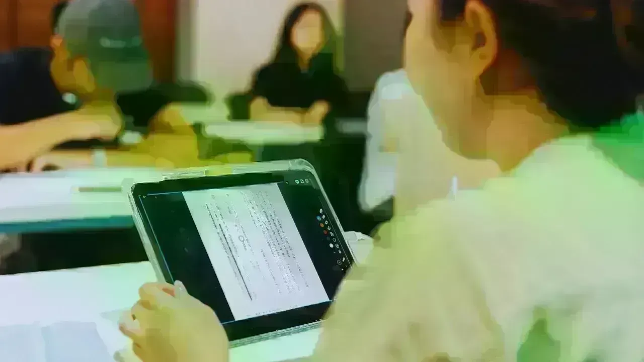 AI in Indian Schools: Are Homework Apps Replacing Teachers?