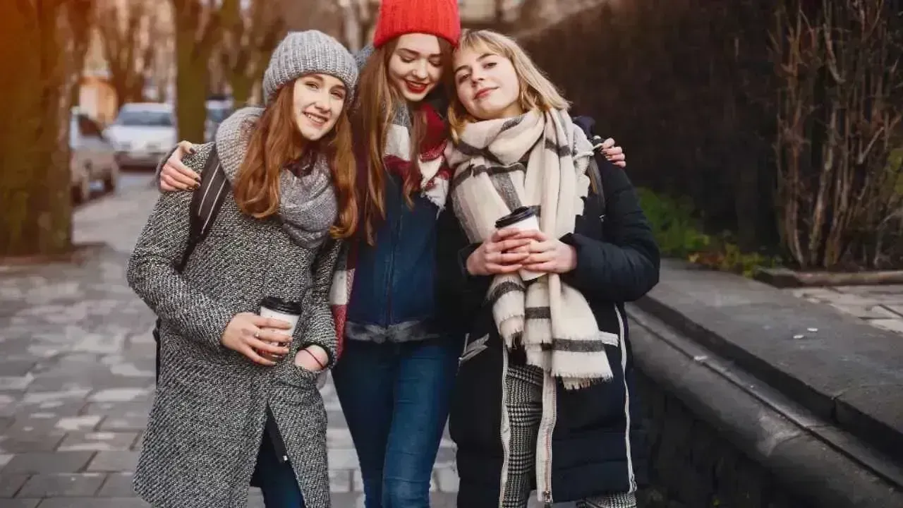 Top Women's Winter Fashion: Stylish and Cozy Picks for the Cold Season