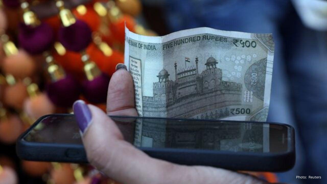 Indian Rupee Plummets to Historic Low Amid Trade Deal Stalemate